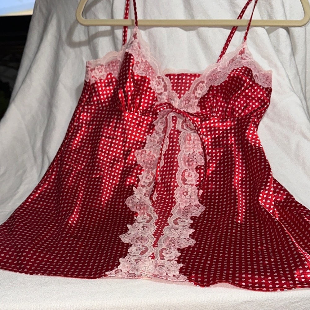 Elegant Red and White Lace Chemise